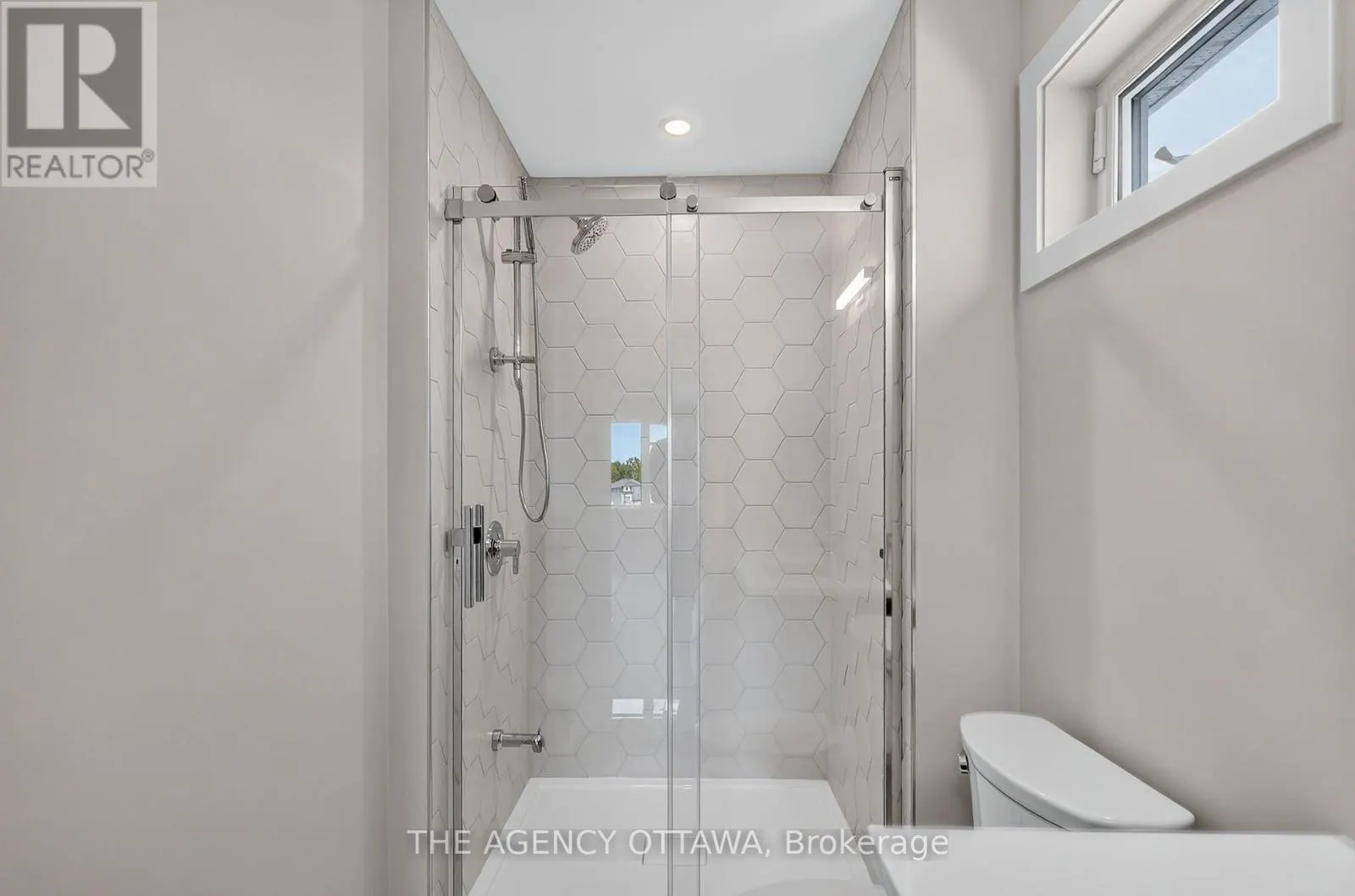 3007 SHOWCASE CRESCENT