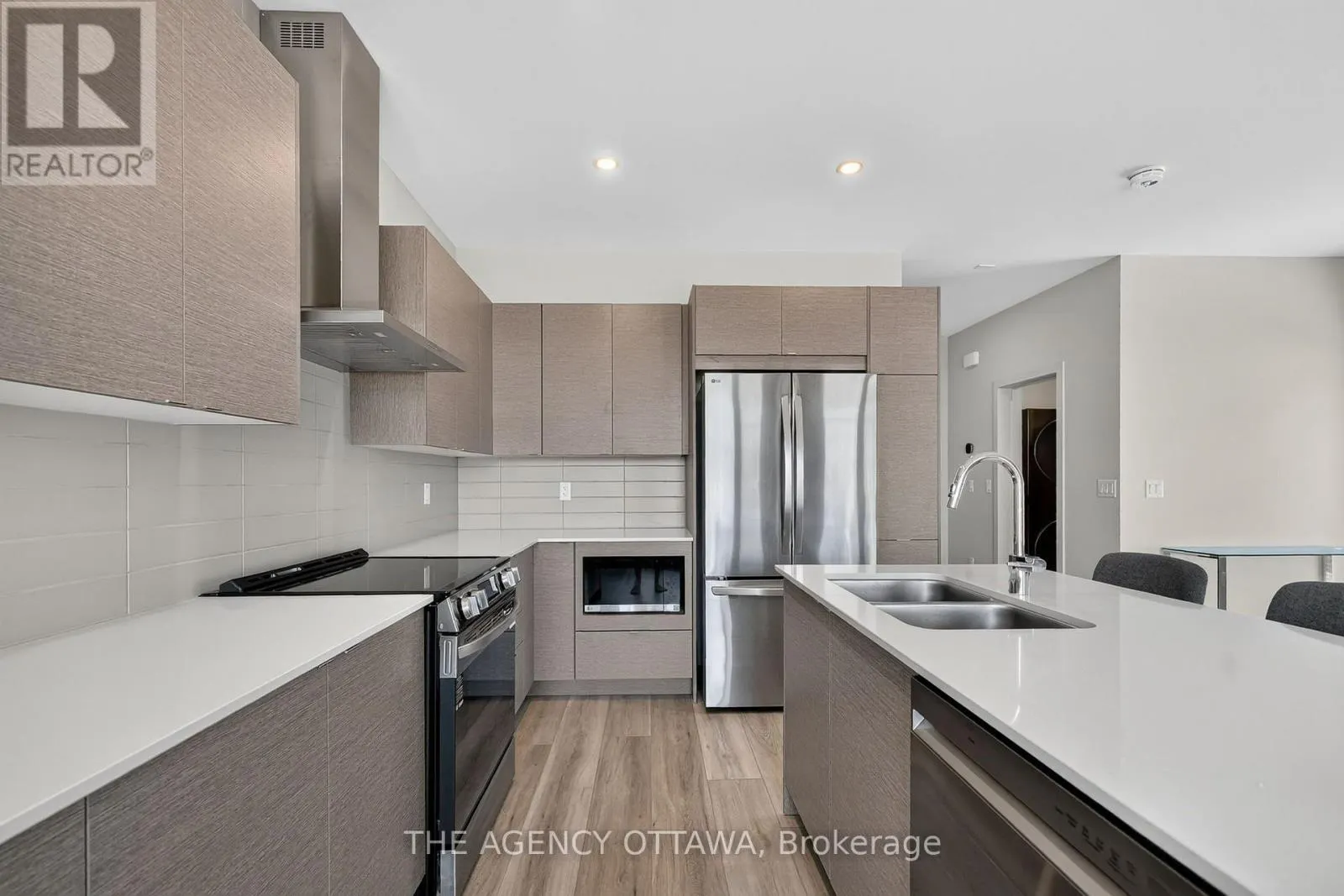 3007 SHOWCASE CRESCENT