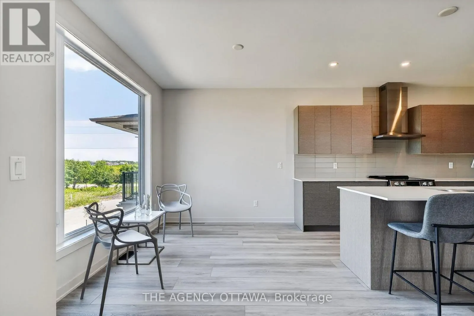 3007 SHOWCASE CRESCENT