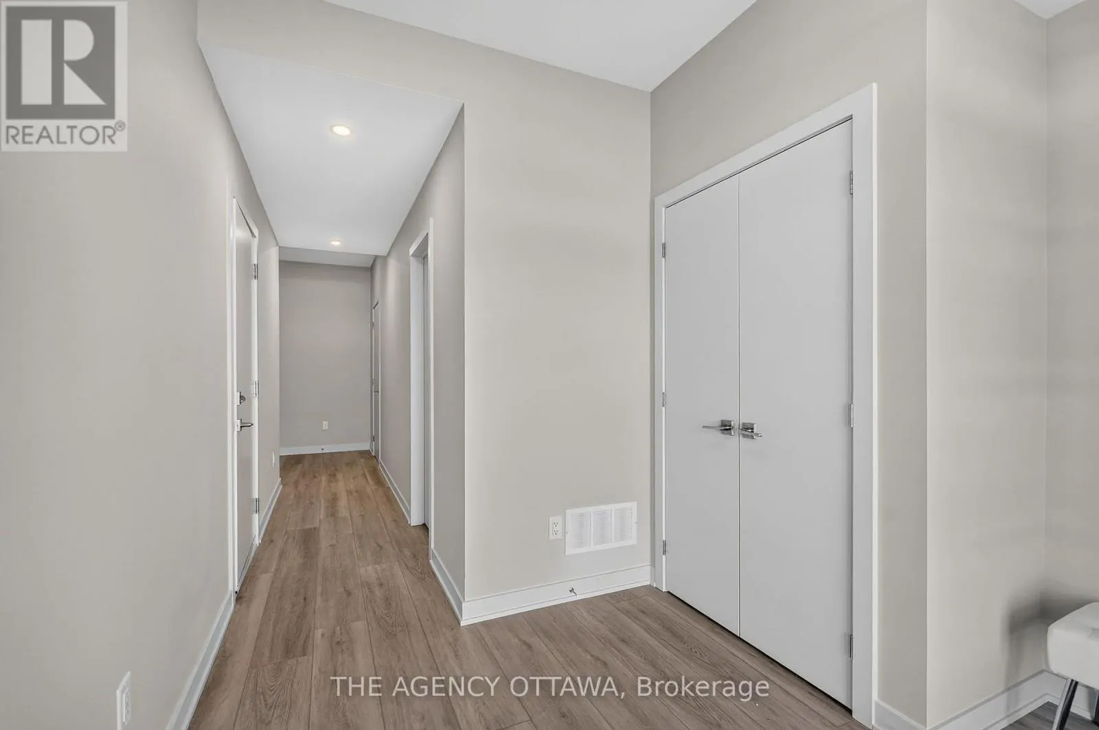 3007 SHOWCASE CRESCENT