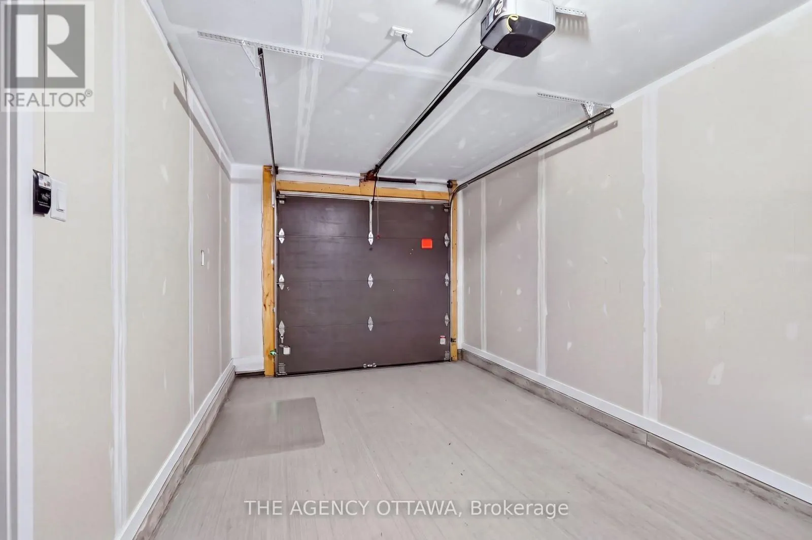 3007 SHOWCASE CRESCENT