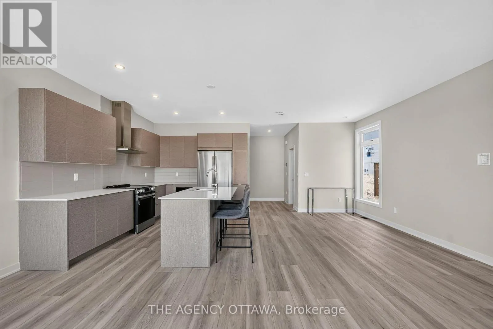 3007 SHOWCASE CRESCENT