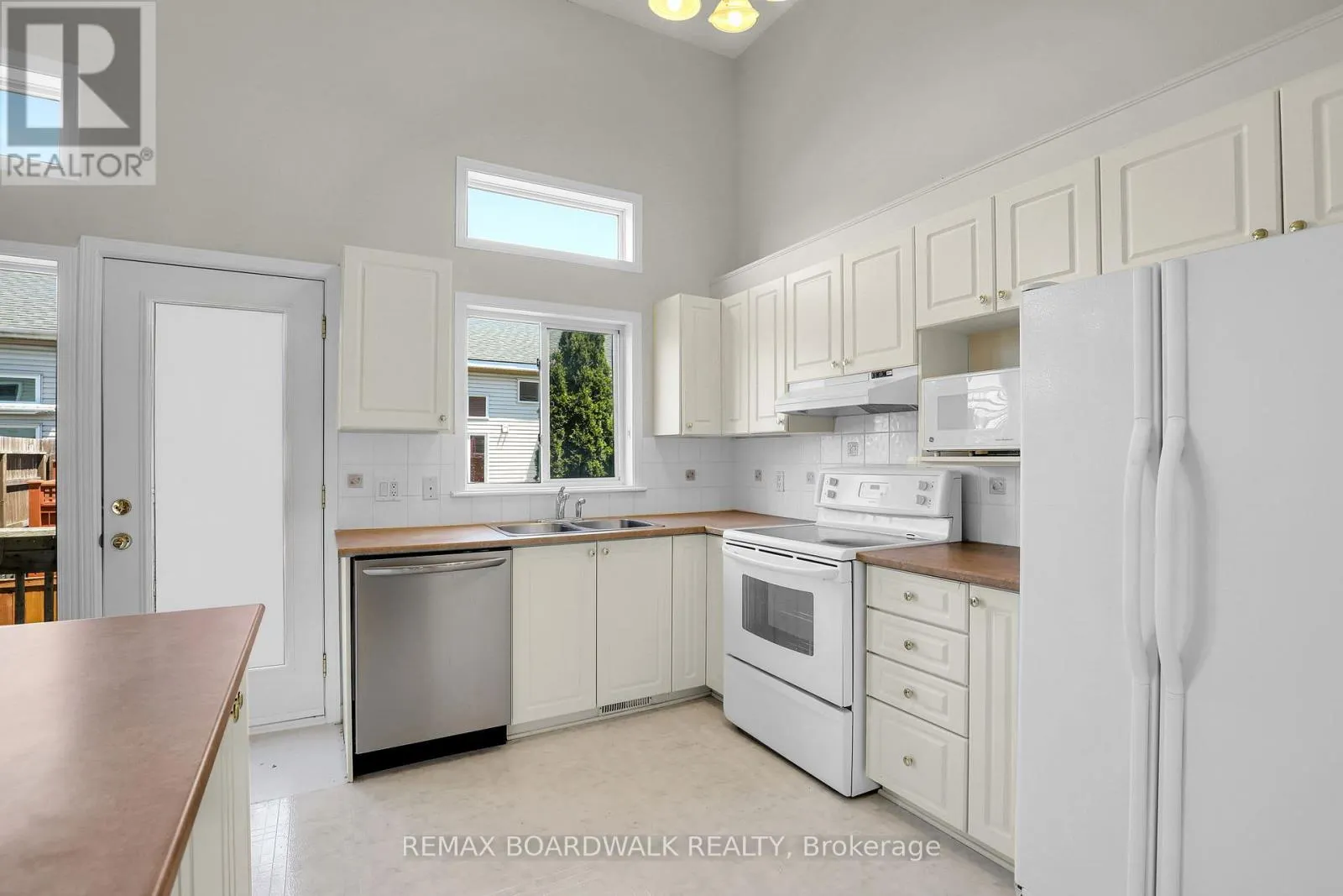 5 MAPLE PARK PRIVATE