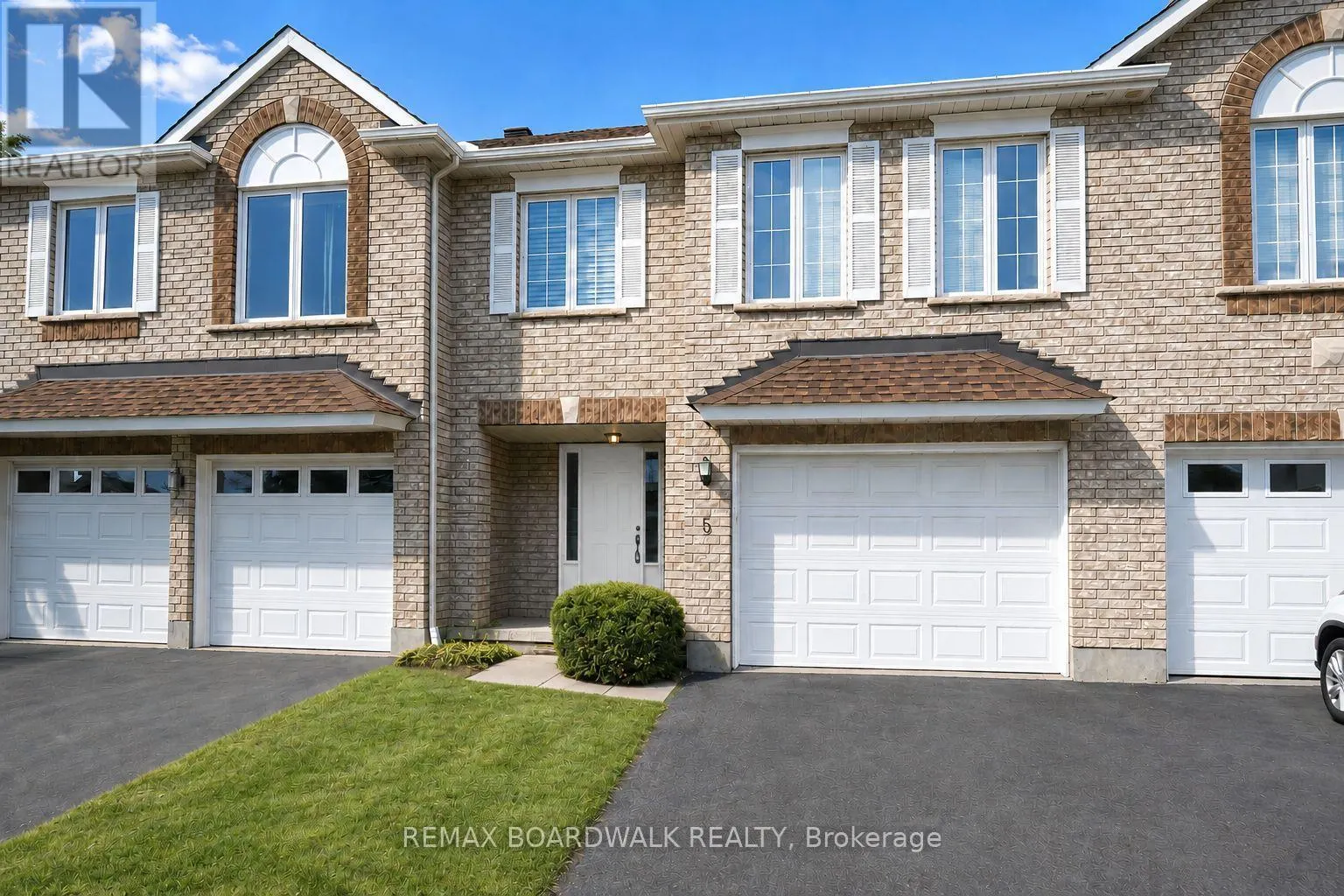 5 MAPLE PARK PRIVATE