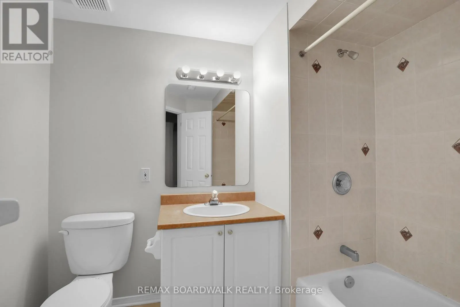 5 MAPLE PARK PRIVATE