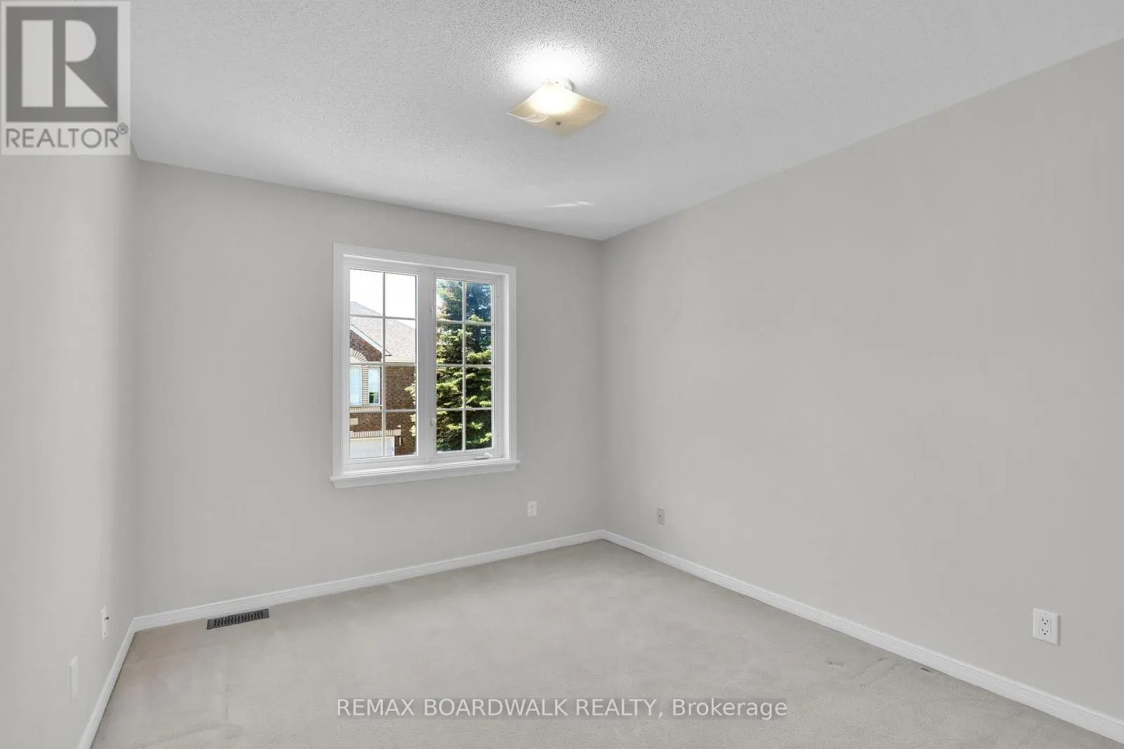 5 MAPLE PARK PRIVATE