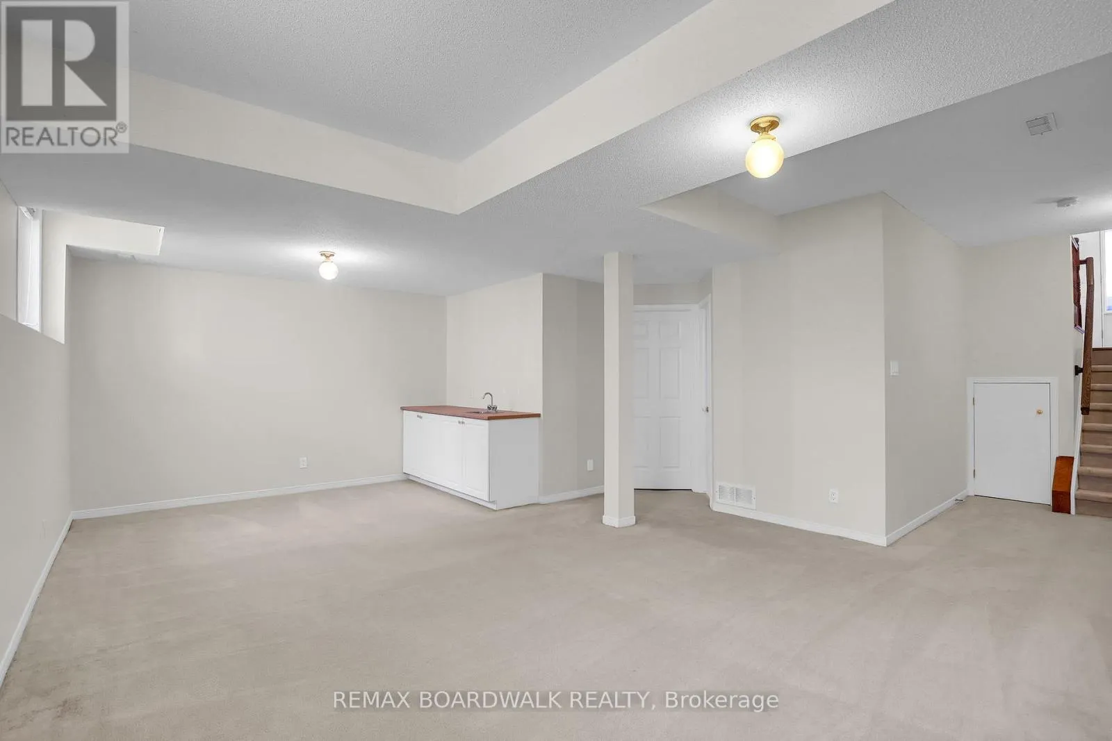 5 MAPLE PARK PRIVATE