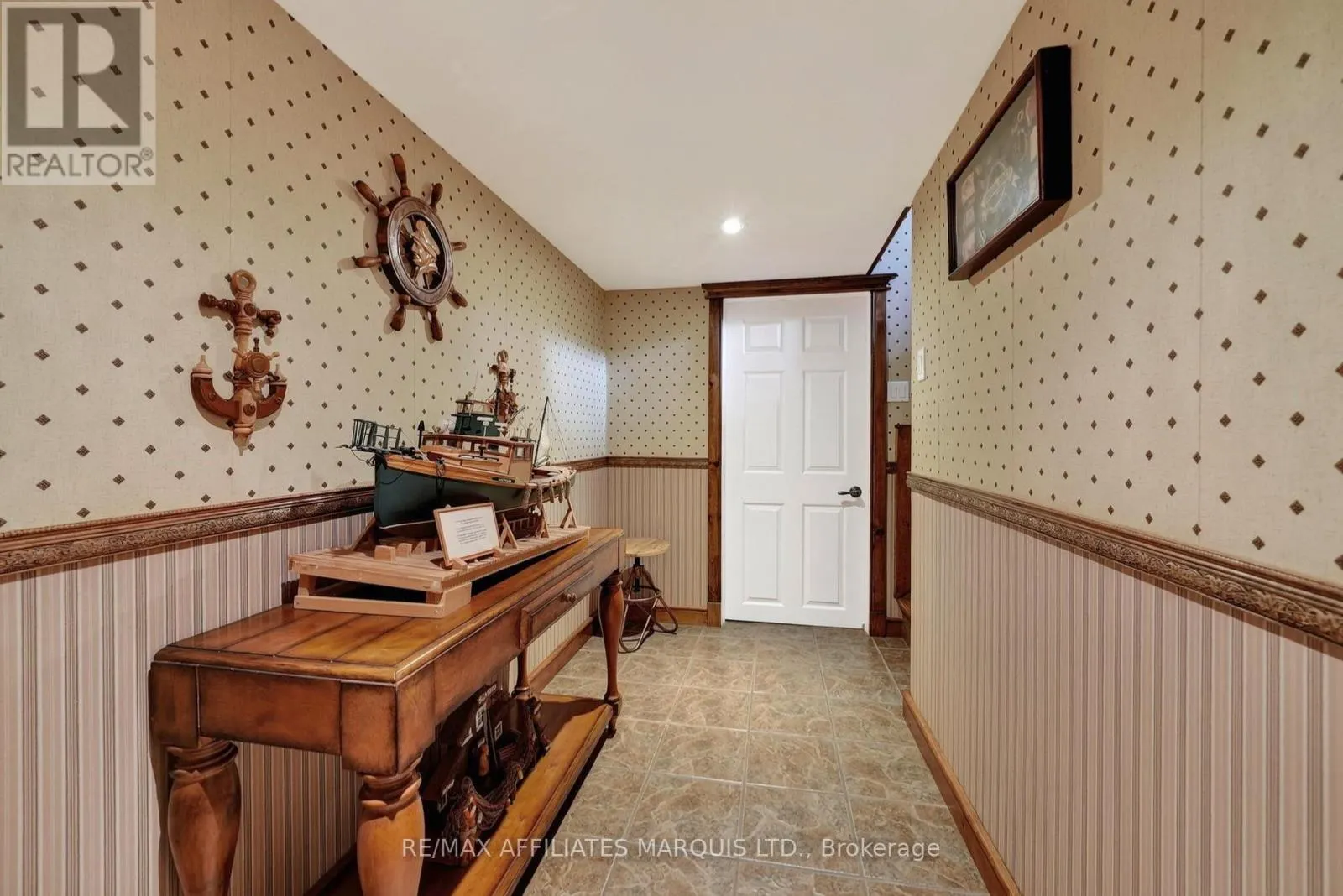 6242 SHANNON LANE