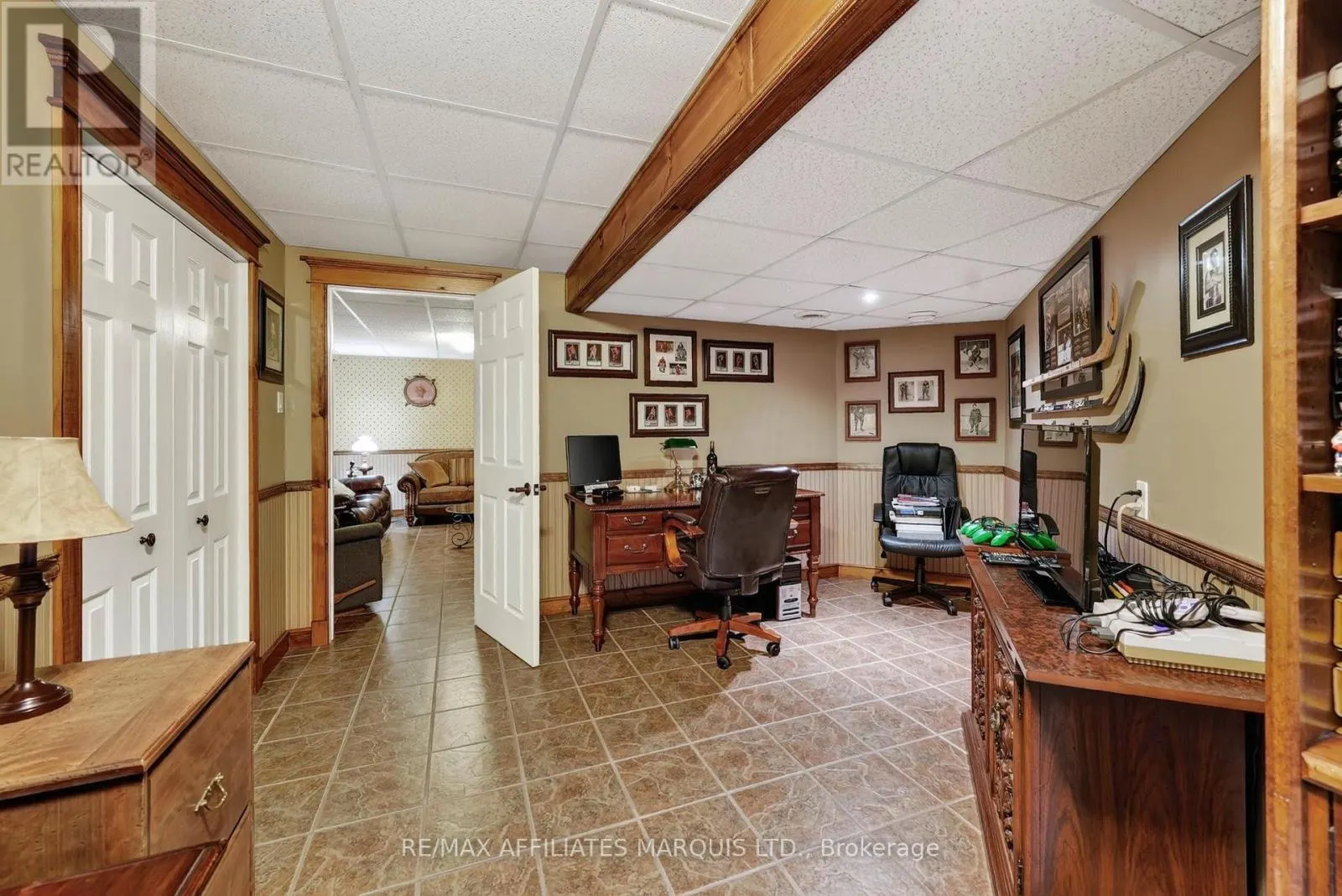 6242 SHANNON LANE