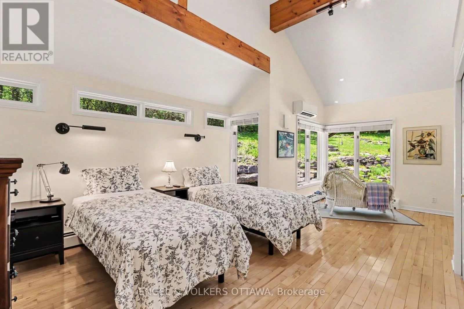 4637 NORTHWOODS DRIVE