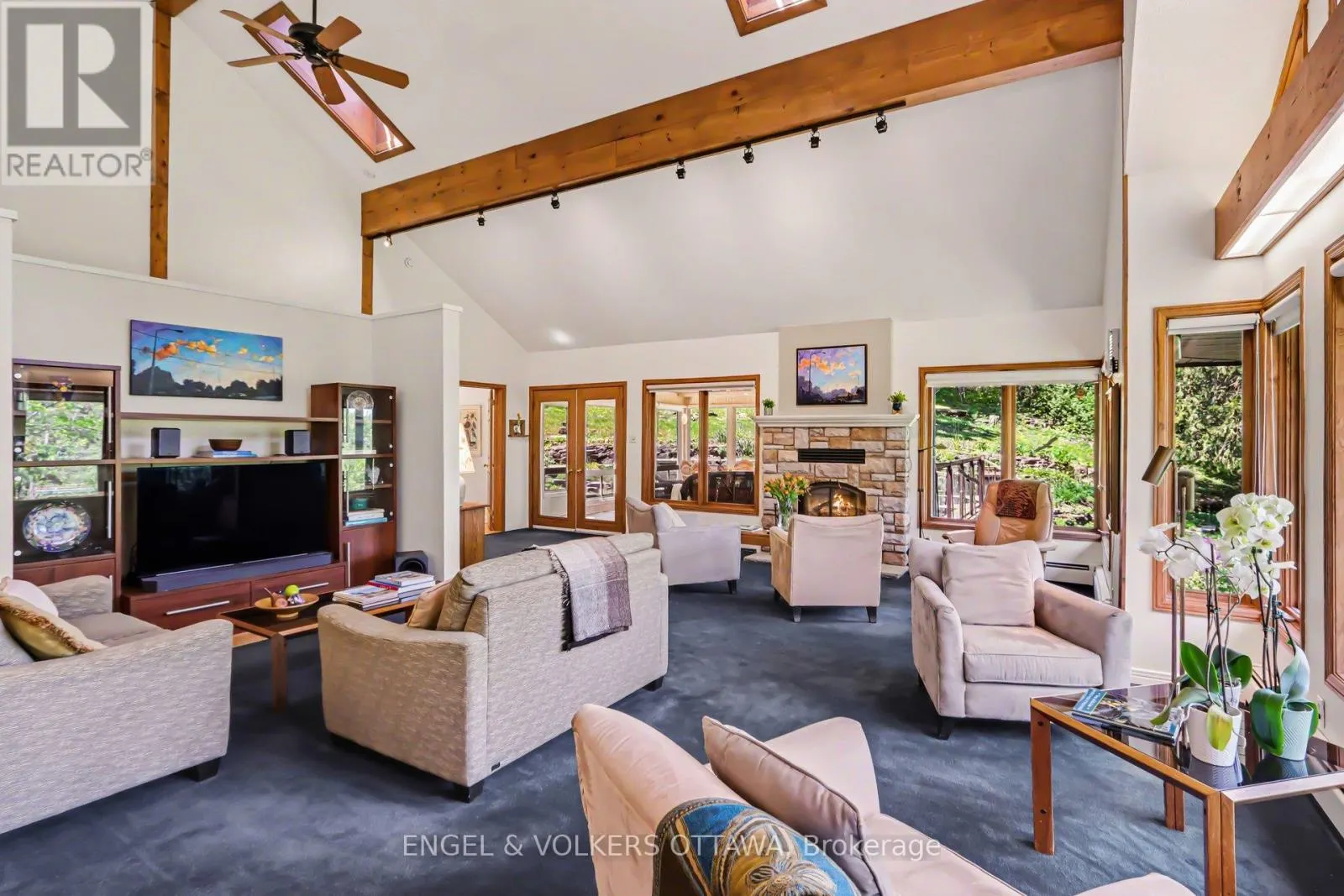 4637 NORTHWOODS DRIVE