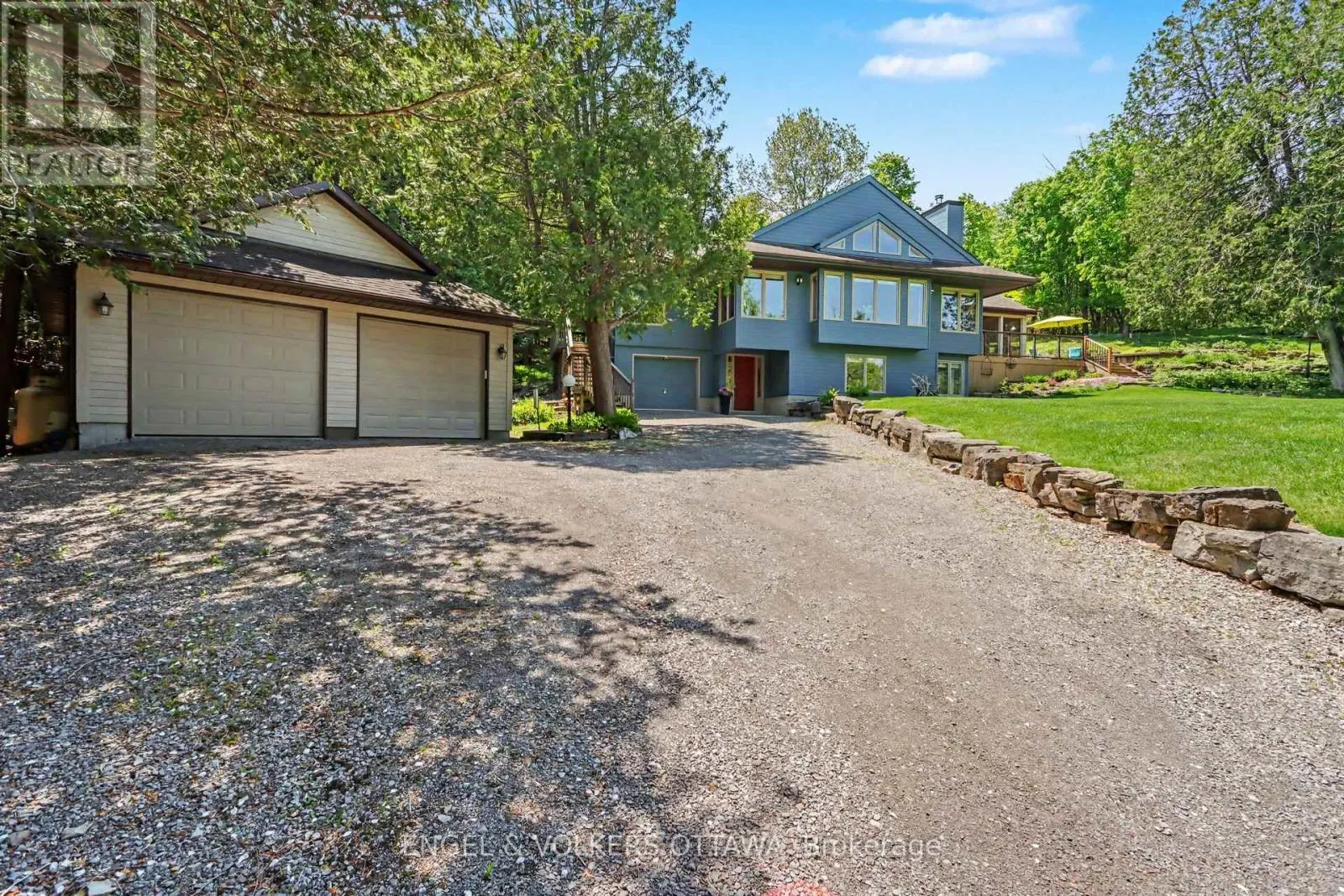 4637 NORTHWOODS DRIVE