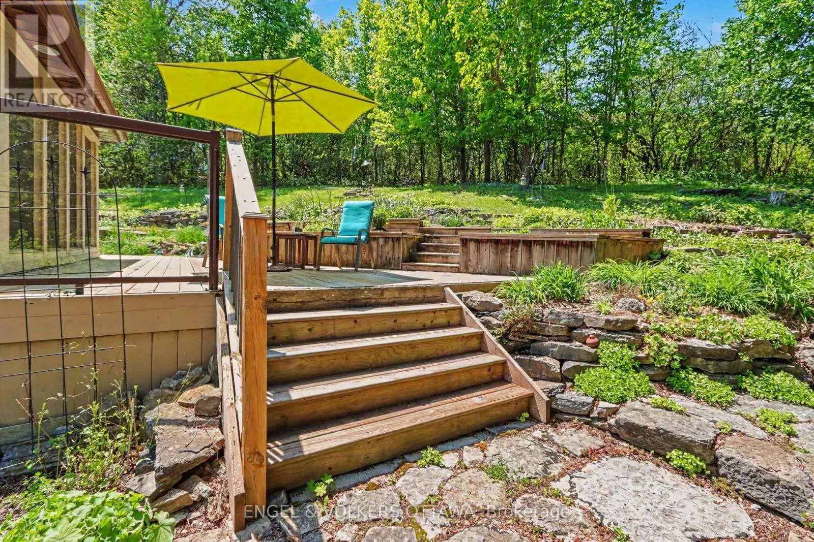 4637 NORTHWOODS DRIVE