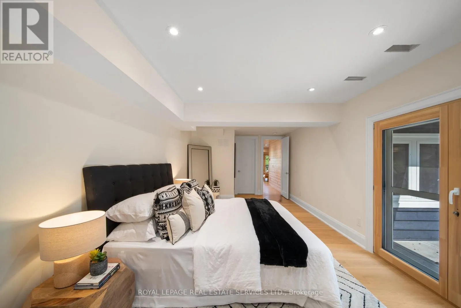 1024 LIDSLEY ROAD