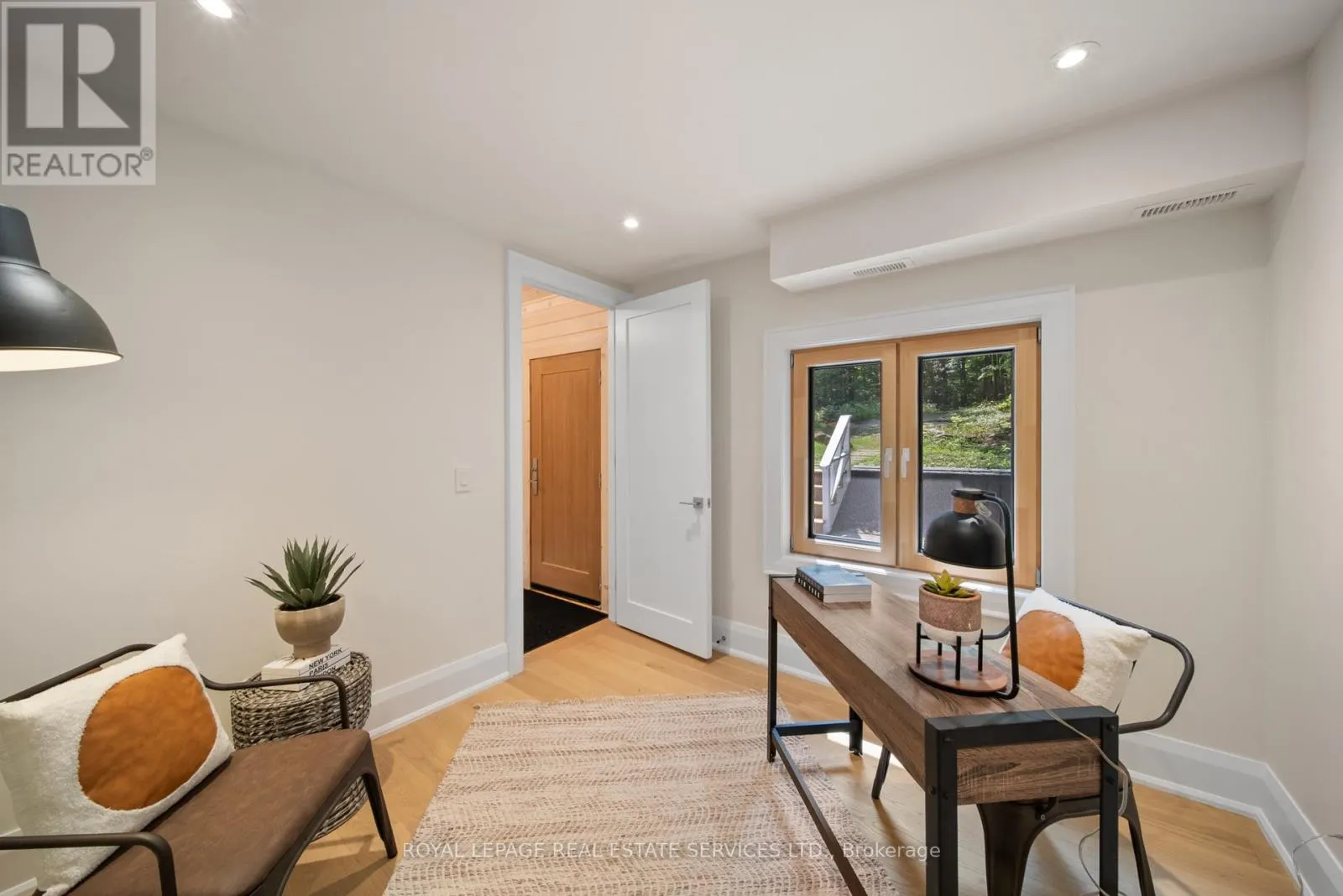 1024 LIDSLEY ROAD