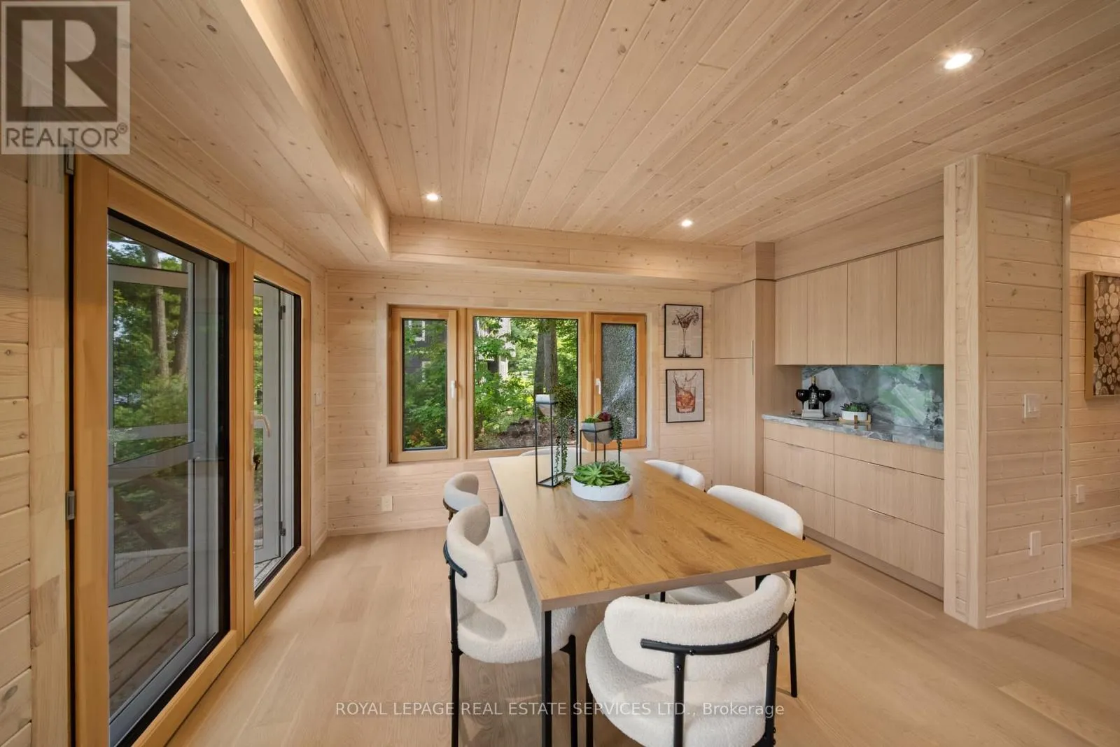 1024 LIDSLEY ROAD