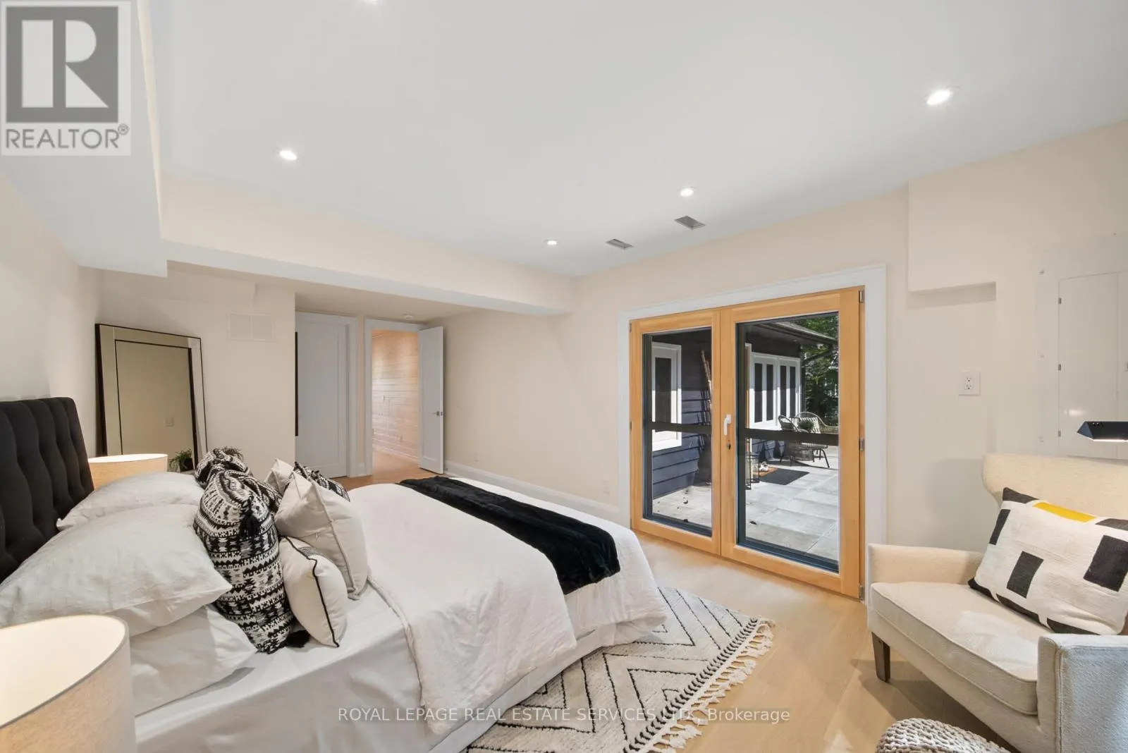 1024 LIDSLEY ROAD