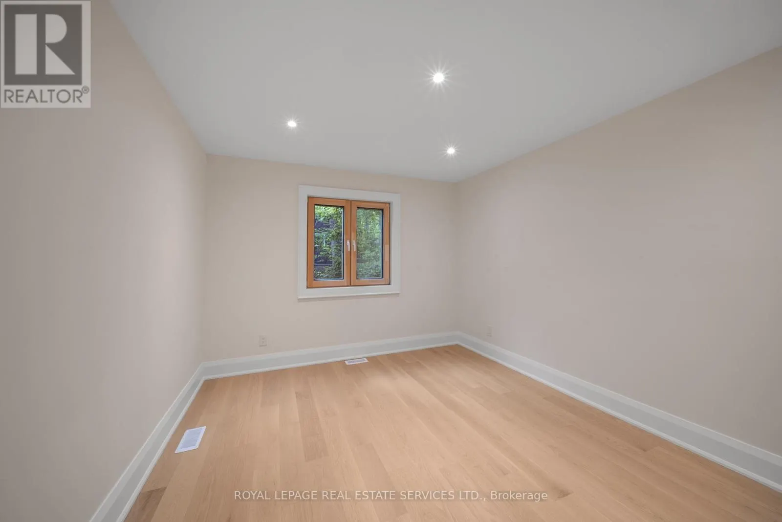 1024 LIDSLEY ROAD