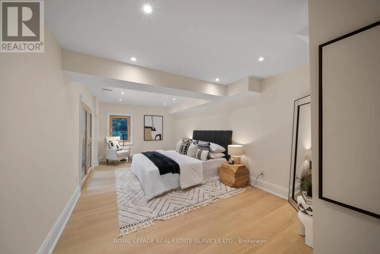 1024 LIDSLEY ROAD