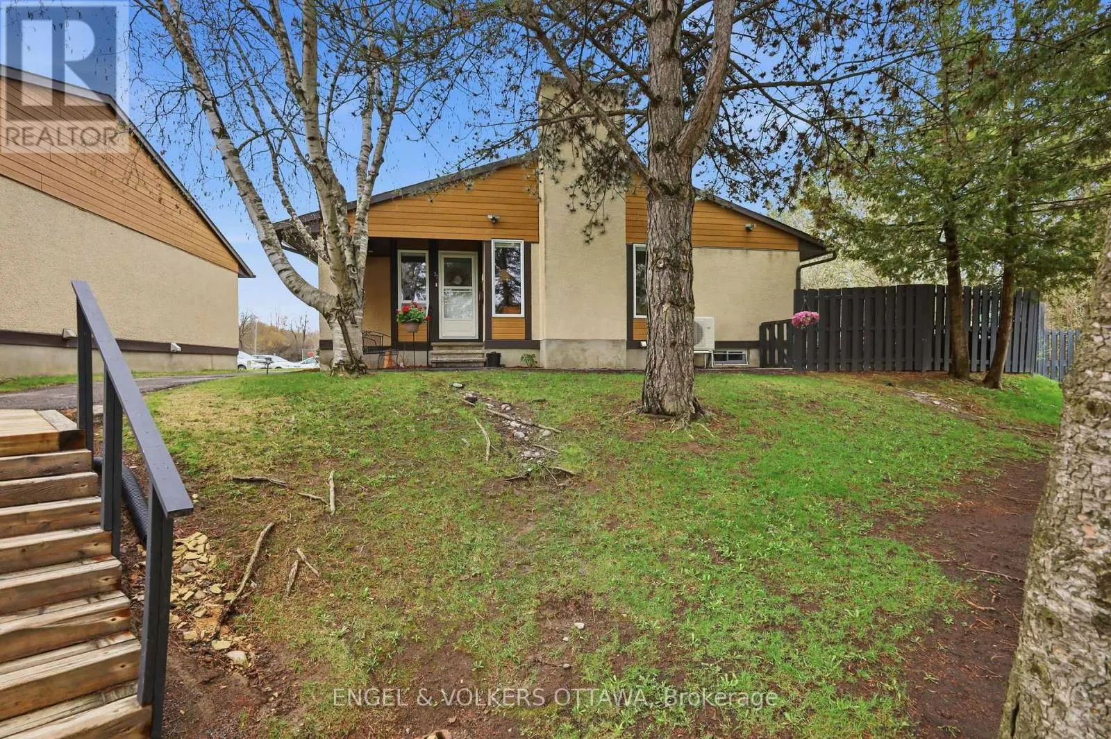 77 - 3344 UPLANDS DRIVE