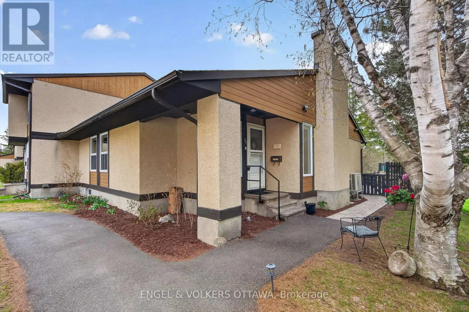 77 - 3344 UPLANDS DRIVE