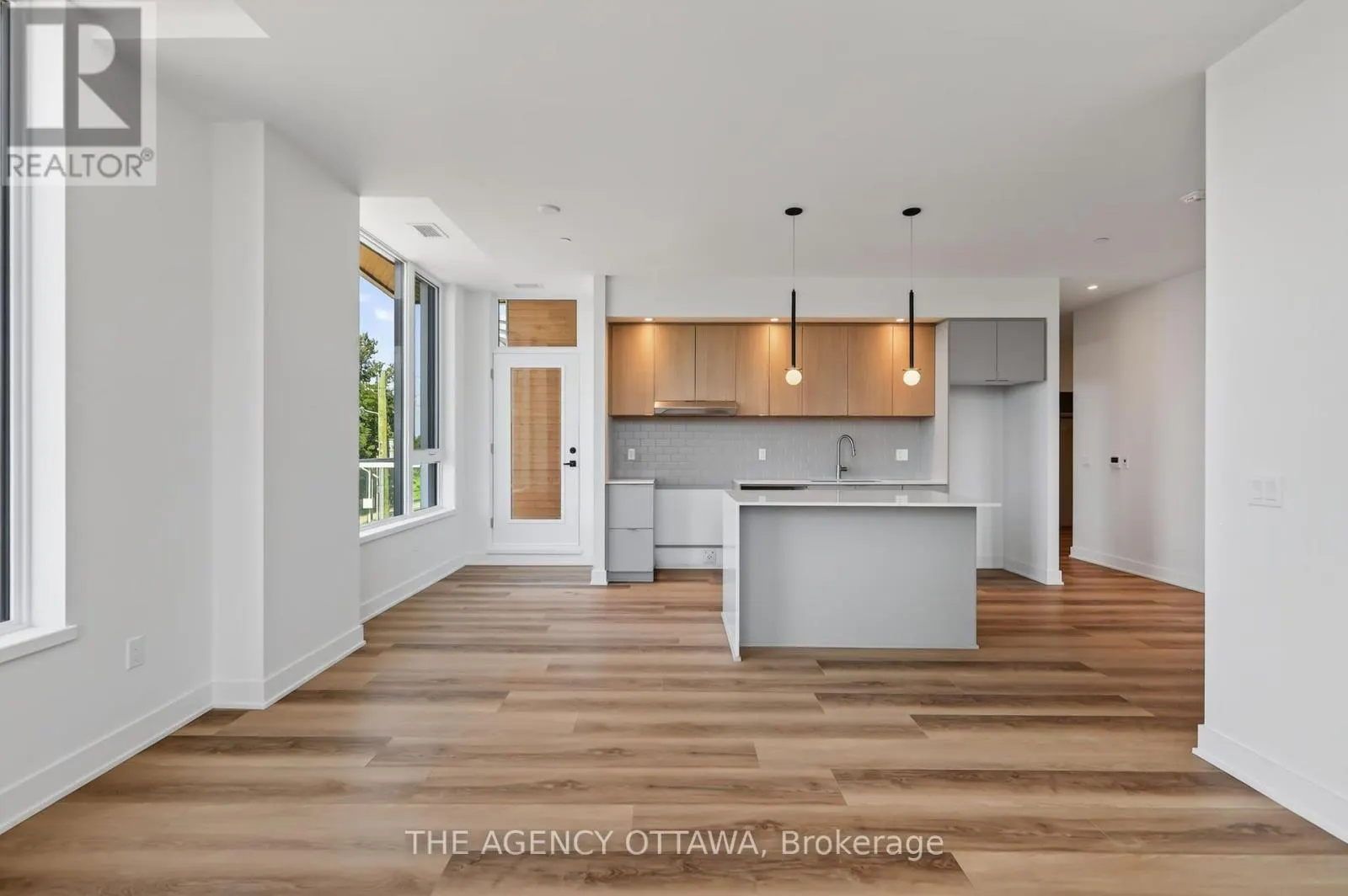 304 - 3085 RIVERSIDE DRIVE