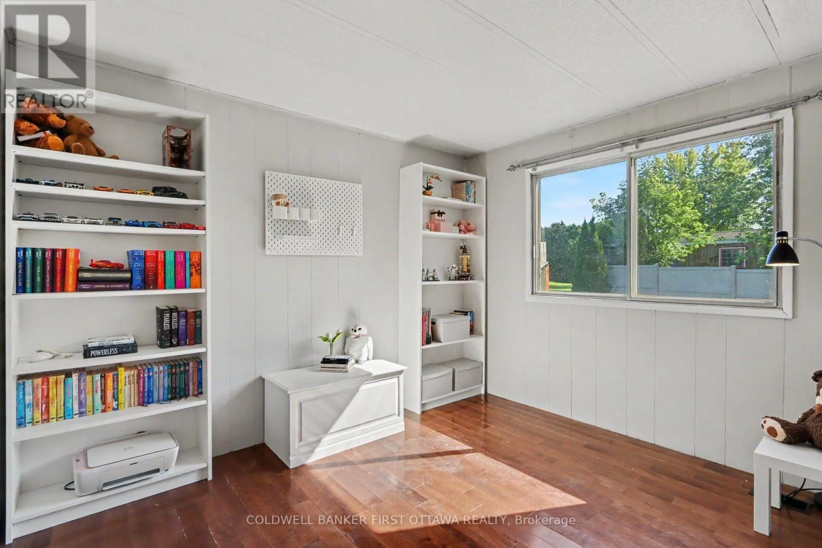 17 BRIDLE PATH