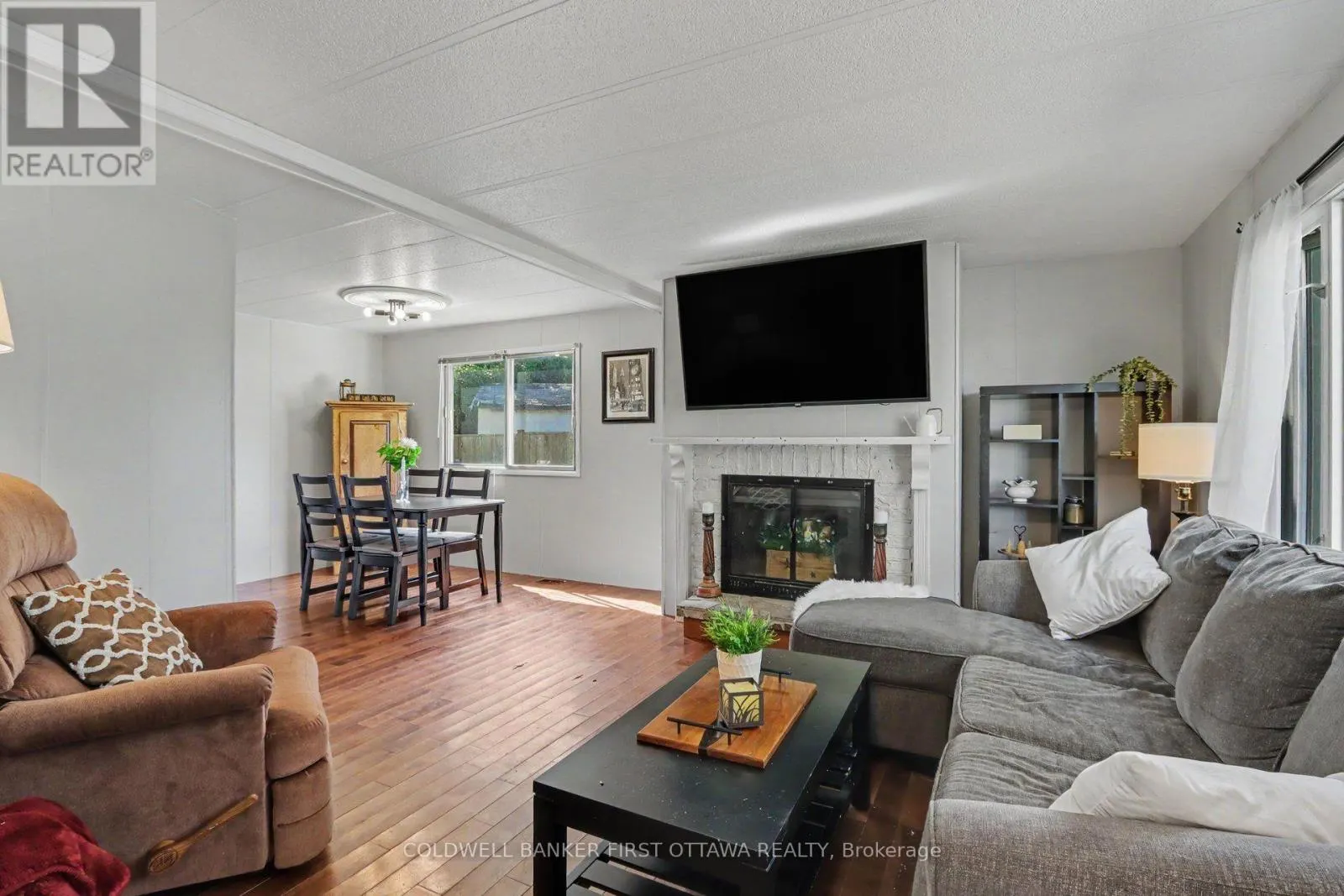 17 BRIDLE PATH