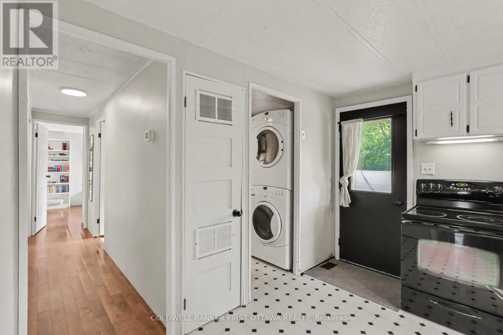 17 BRIDLE PATH