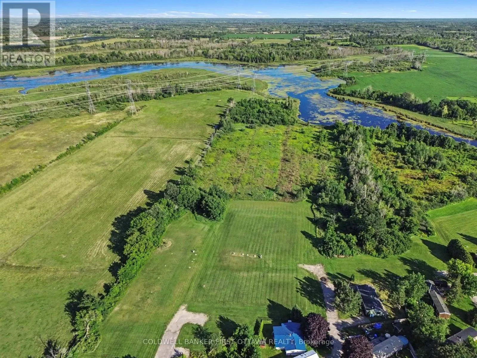 17 BRIDLE PATH
