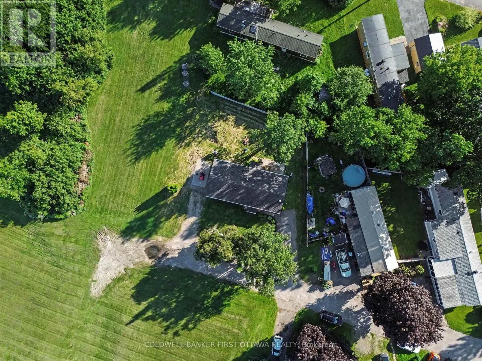 17 BRIDLE PATH