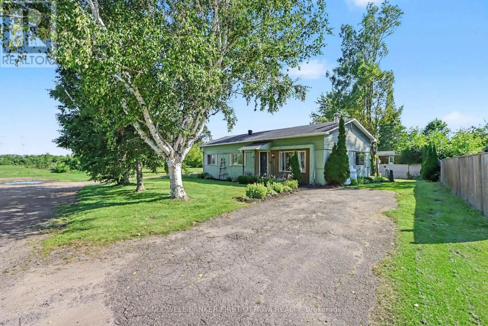 17 BRIDLE PATH