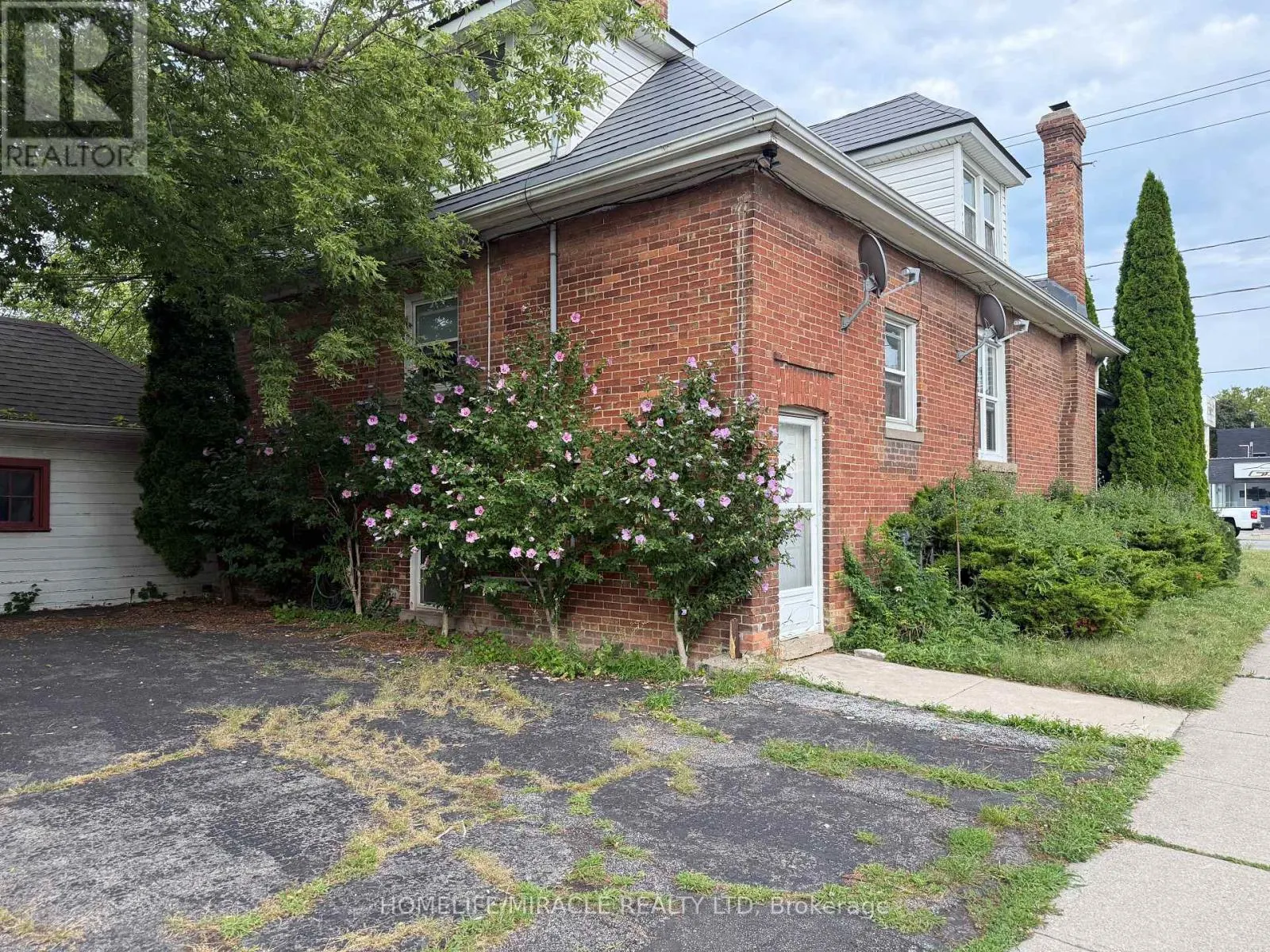 201 GRAND AVENUE
