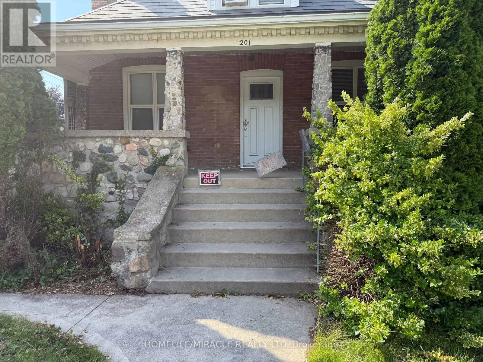 201 GRAND AVENUE