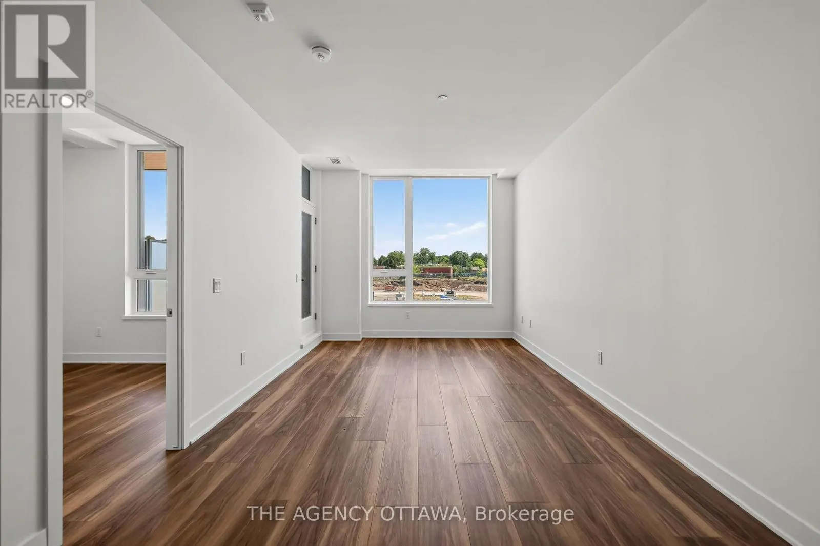 302 - 3085 RIVERSIDE DRIVE
