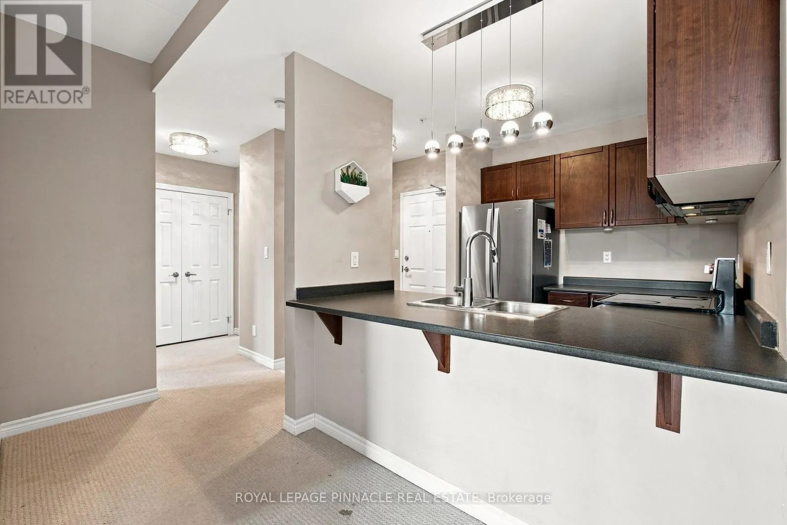 201 - 2 COLONIAL DRIVE