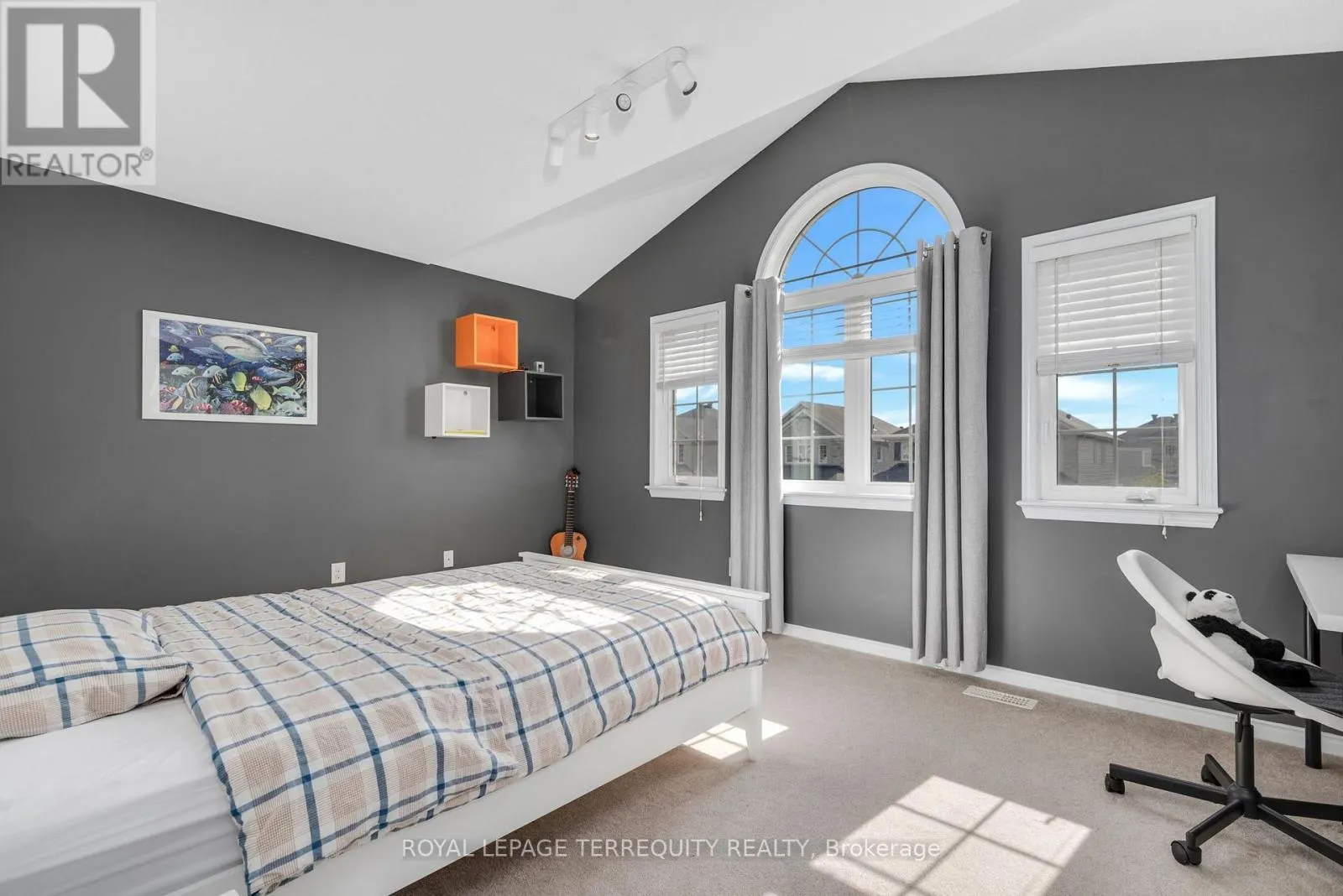433 CALLISTO WAY