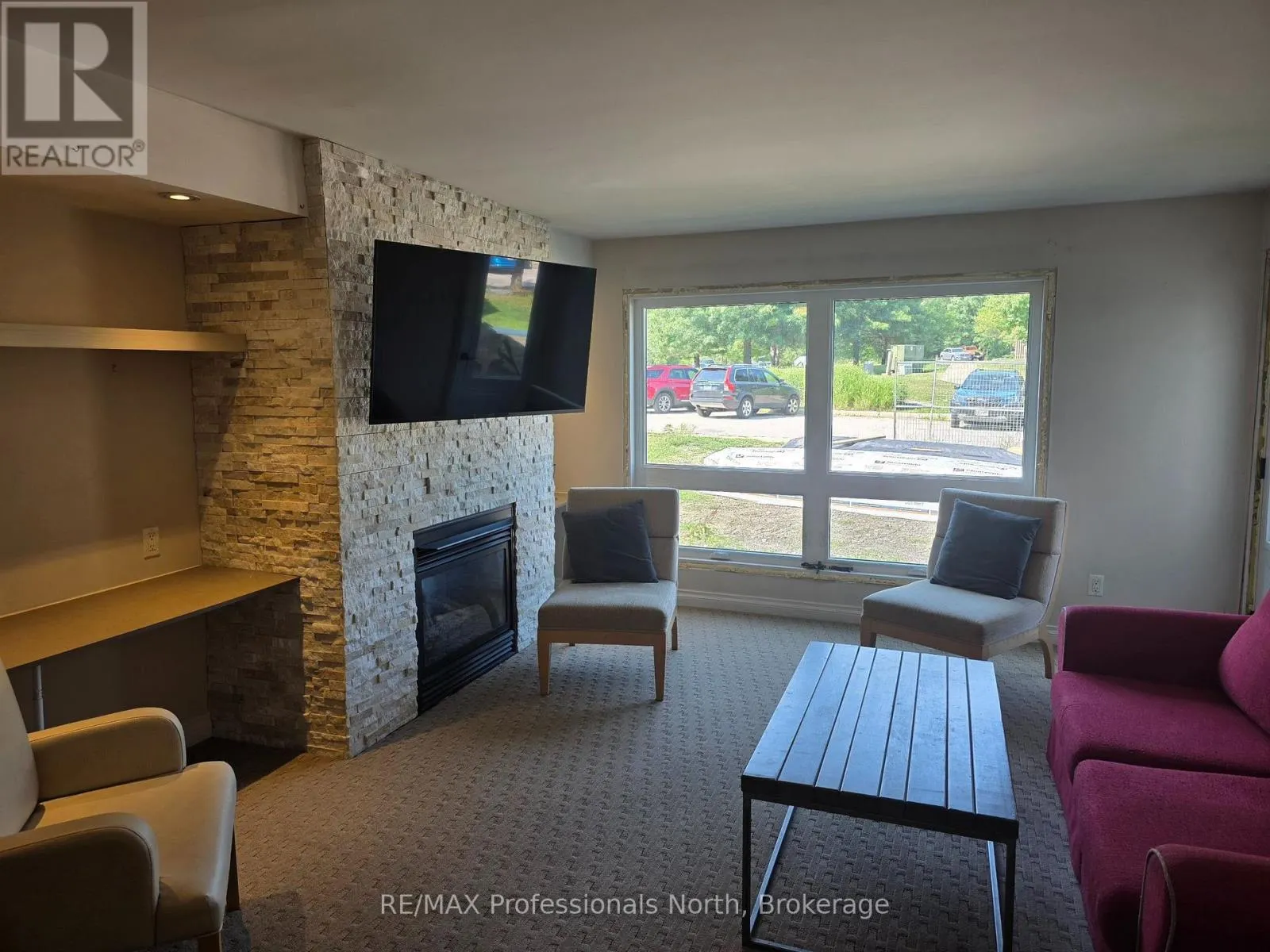 53-108 - 1235 DEERHURST DRIVE #53-108