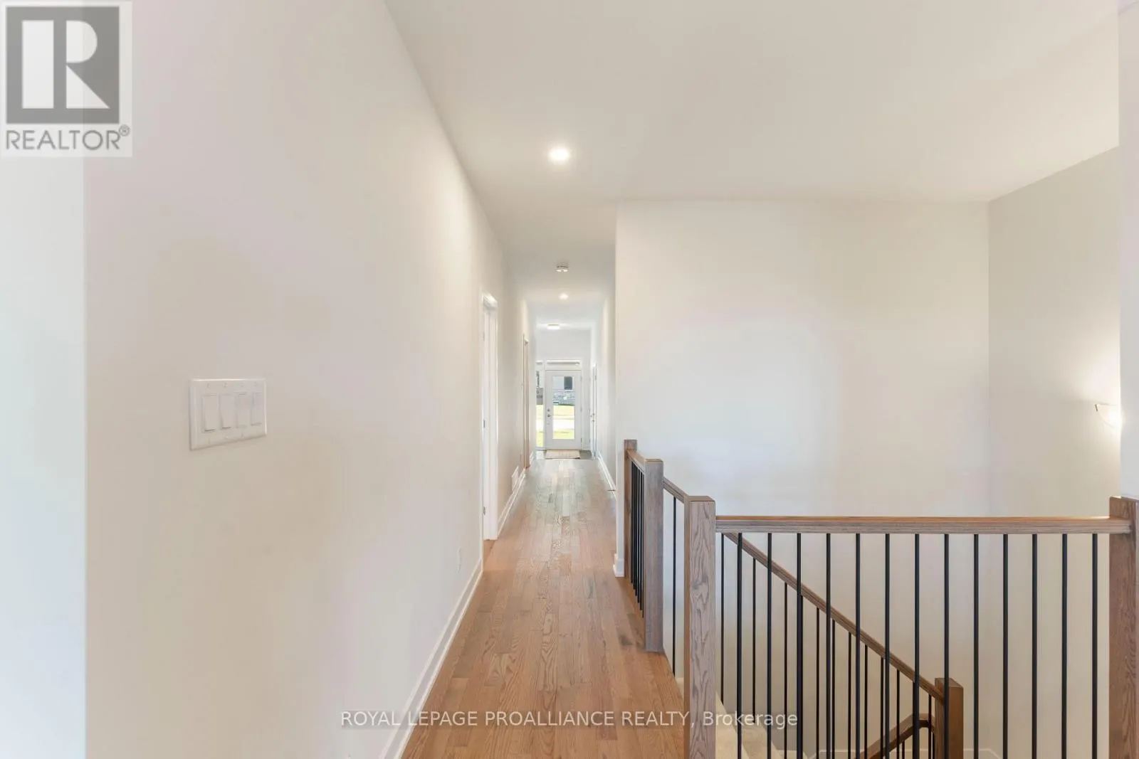1086 MOORE STREET
