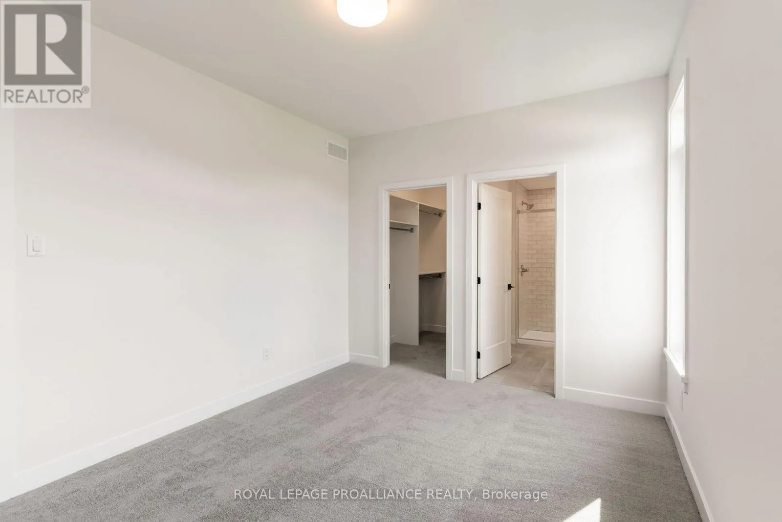 1057 MOORE STREET