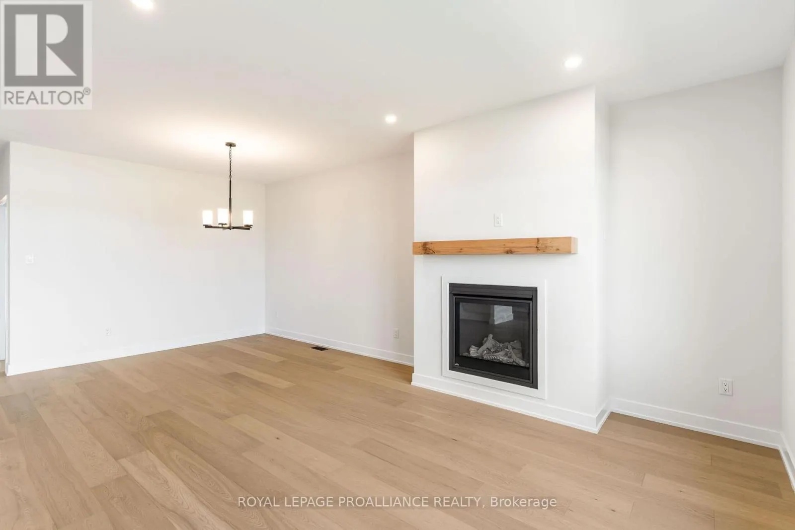 1057 MOORE STREET