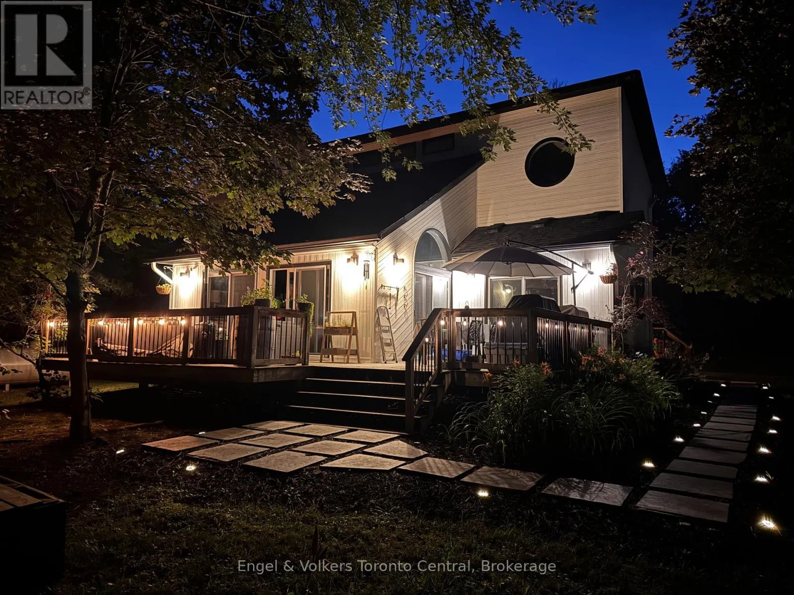 8 BARTLETT DRIVE