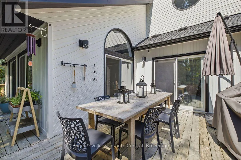 8 BARTLETT DRIVE