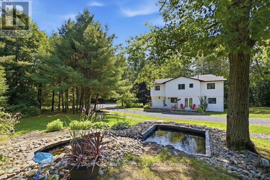 8 BARTLETT DRIVE