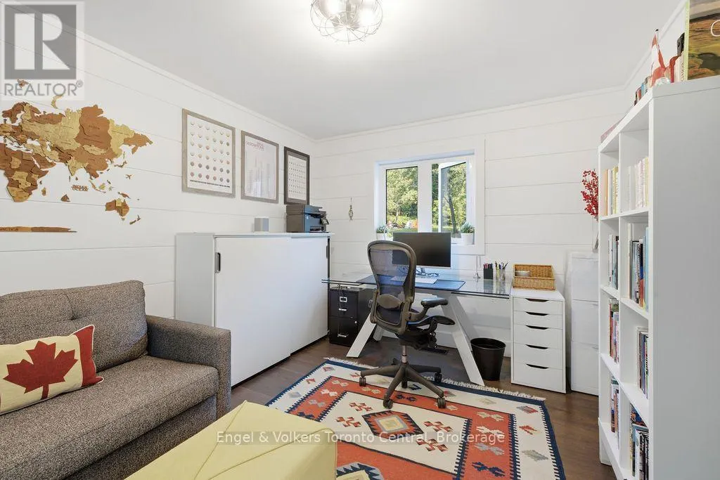 8 BARTLETT DRIVE