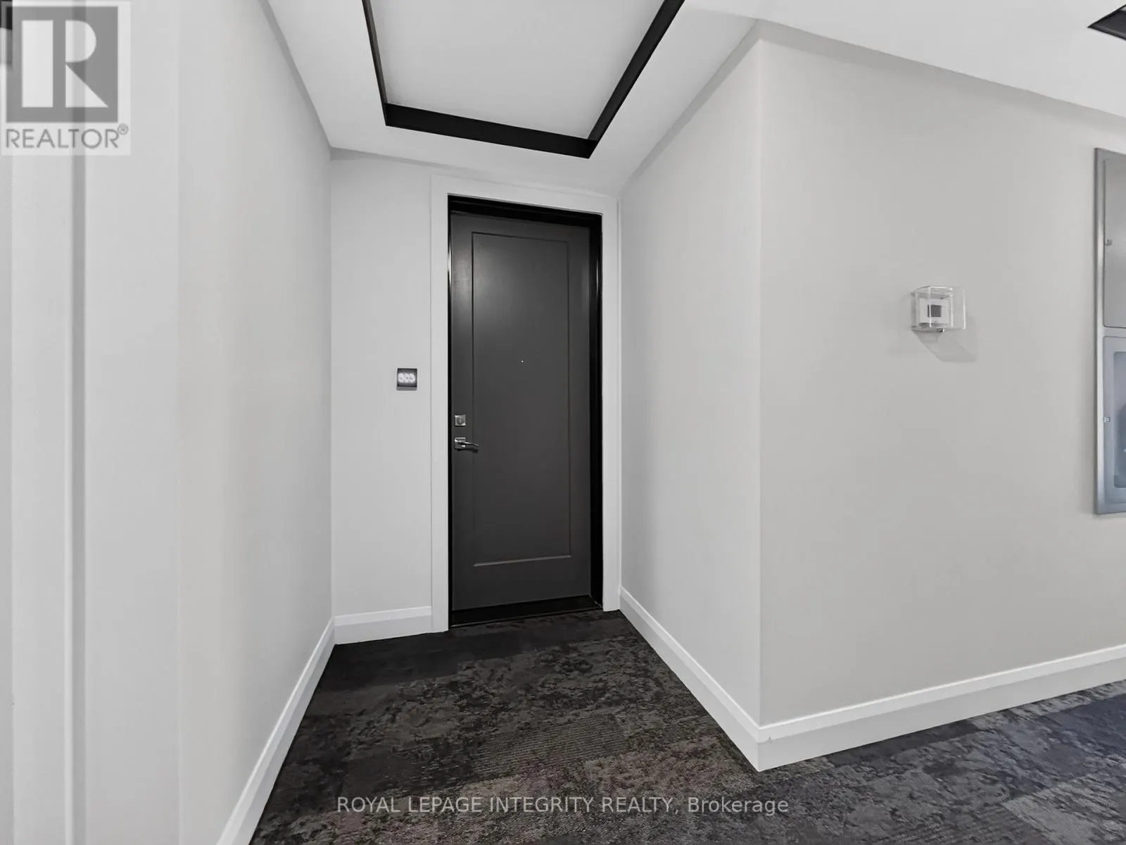 303 - 100 CORTILE PRIVATE