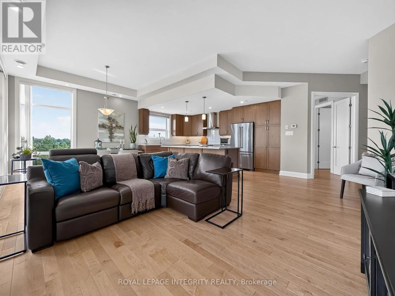 303 - 100 CORTILE PRIVATE