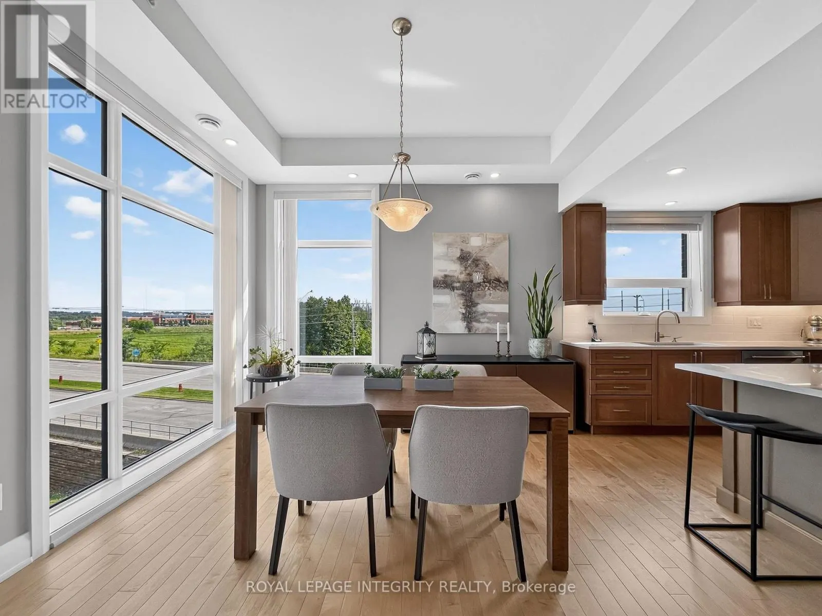 303 - 100 CORTILE PRIVATE