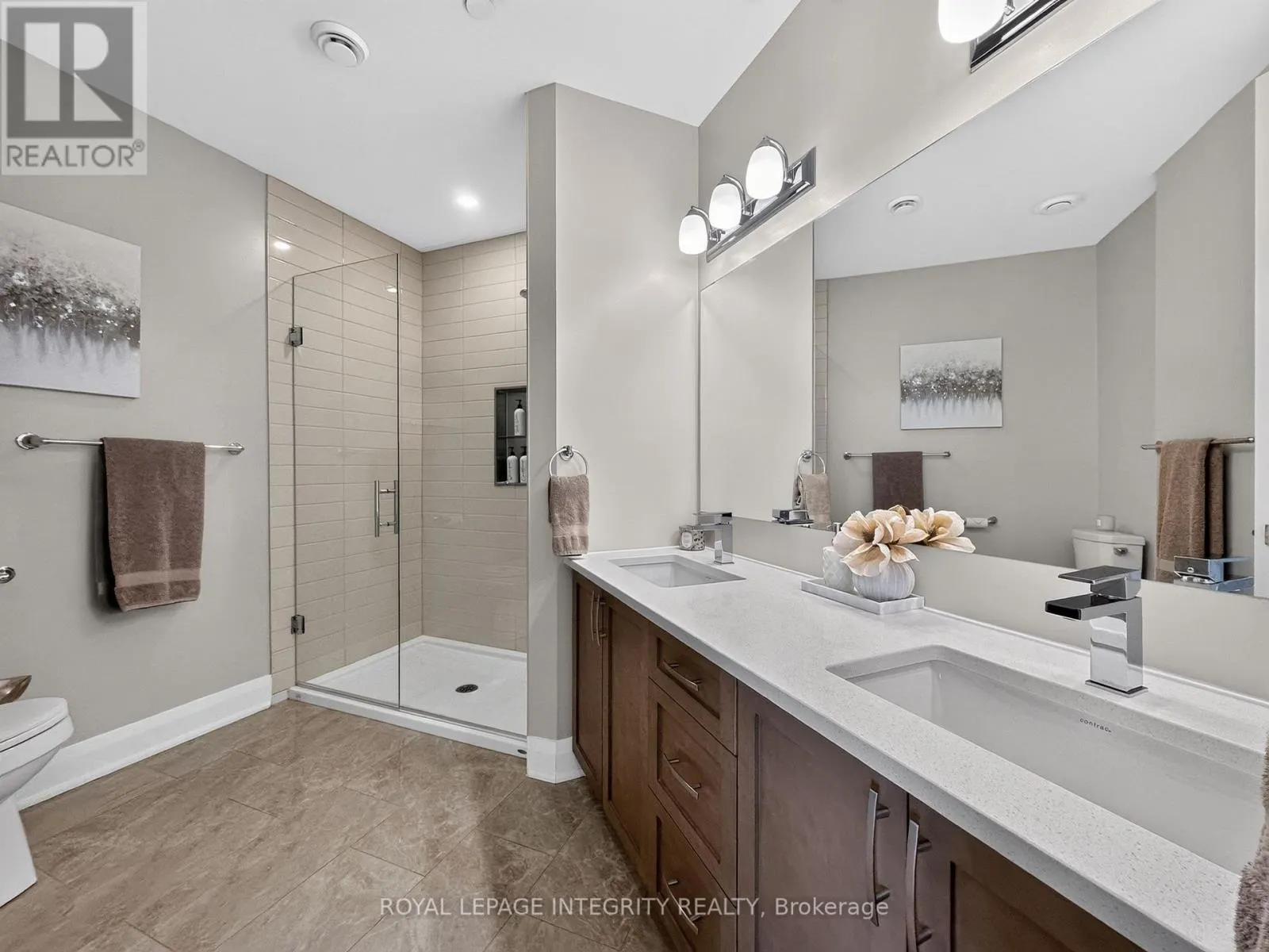 303 - 100 CORTILE PRIVATE