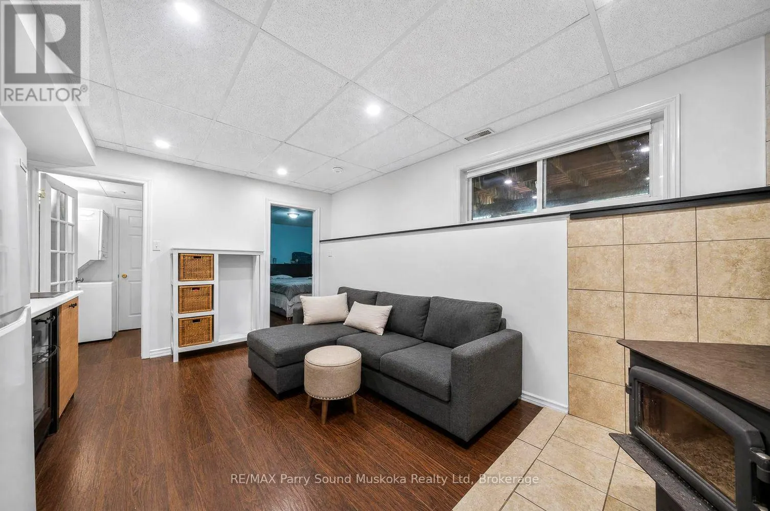 8 MOUNTAIN BASIN DRIVE